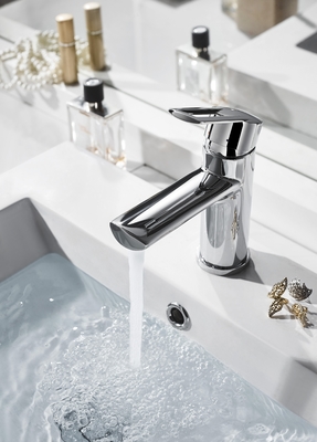 Robinet de lavabo monotrou chrome robinet de salle de bain poignée en zinc