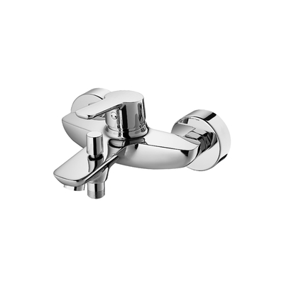 Un seul levier, un robinet de mélangeur, un corps en laiton de haute qualité, une sortie de douche en chrome.